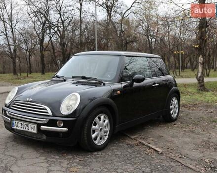 Черный Мини Купер, объемом двигателя 1.6 л и пробегом 186 тыс. км за 5500 $, фото 1 на Automoto.ua