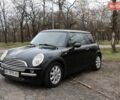 Черный Мини Купер, объемом двигателя 1.6 л и пробегом 186 тыс. км за 5500 $, фото 1 на Automoto.ua