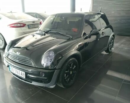 Черный Мини Купер, объемом двигателя 1.6 л и пробегом 200 тыс. км за 4000 $, фото 1 на Automoto.ua