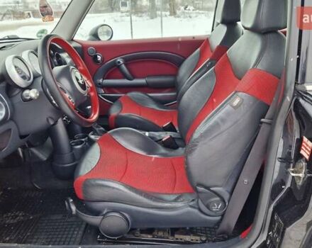 Чорний Міні Cooper, об'ємом двигуна 1.6 л та пробігом 230 тис. км за 5450 $, фото 6 на Automoto.ua