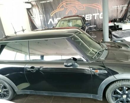 Черный Мини Купер, объемом двигателя 1.6 л и пробегом 200 тыс. км за 4000 $, фото 8 на Automoto.ua