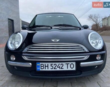 Черный Мини Купер, объемом двигателя 1.6 л и пробегом 250 тыс. км за 4300 $, фото 1 на Automoto.ua
