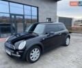 Черный Мини Купер, объемом двигателя 1.6 л и пробегом 250 тыс. км за 4300 $, фото 6 на Automoto.ua