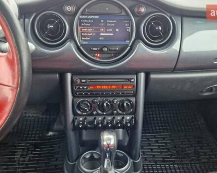 Чорний Міні Cooper, об'ємом двигуна 1.6 л та пробігом 230 тис. км за 5450 $, фото 14 на Automoto.ua