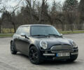 Черный Мини Купер, объемом двигателя 1.6 л и пробегом 308 тыс. км за 4999 $, фото 1 на Automoto.ua