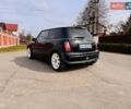 Черный Мини Купер, объемом двигателя 1.6 л и пробегом 152 тыс. км за 4900 $, фото 7 на Automoto.ua