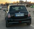 Черный Мини Купер, объемом двигателя 1.6 л и пробегом 240 тыс. км за 3800 $, фото 7 на Automoto.ua