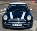 Черный Мини Купер, объемом двигателя 1.6 л и пробегом 185 тыс. км за 4300 $, фото 1 на Automoto.ua