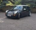 Чорний Міні Cooper, об'ємом двигуна 1.6 л та пробігом 224 тис. км за 5300 $, фото 16 на Automoto.ua