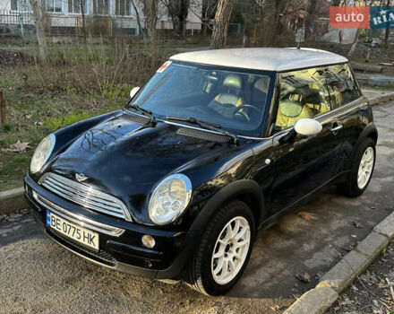 Черный Мини Купер, объемом двигателя 1.6 л и пробегом 198 тыс. км за 4700 $, фото 7 на Automoto.ua