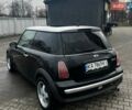 Чорний Міні Cooper, об'ємом двигуна 1.6 л та пробігом 266 тис. км за 3600 $, фото 3 на Automoto.ua