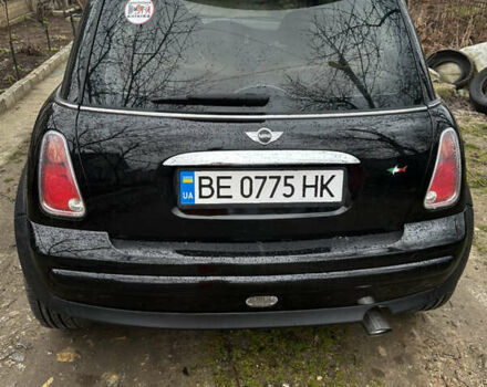 Черный Мини Купер, объемом двигателя 1.6 л и пробегом 198 тыс. км за 4700 $, фото 3 на Automoto.ua