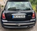 Черный Мини Купер, объемом двигателя 1.6 л и пробегом 250 тыс. км за 4900 $, фото 4 на Automoto.ua