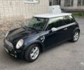 Черный Мини Купер, объемом двигателя 1.6 л и пробегом 244 тыс. км за 5499 $, фото 1 на Automoto.ua
