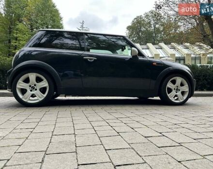 Чорний Міні Cooper, об'ємом двигуна 1.6 л та пробігом 240 тис. км за 5300 $, фото 12 на Automoto.ua