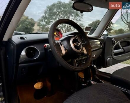 Черный Мини Купер, объемом двигателя 1.6 л и пробегом 123 тыс. км за 5999 $, фото 52 на Automoto.ua