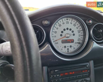 Черный Мини Купер, объемом двигателя 1.6 л и пробегом 194 тыс. км за 4100 $, фото 7 на Automoto.ua