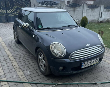 Черный Мини Купер, объемом двигателя 1.6 л и пробегом 251 тыс. км за 3600 $, фото 6 на Automoto.ua