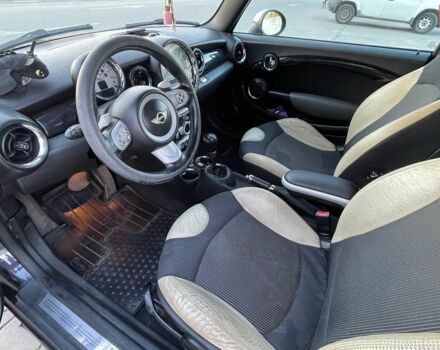 Чорний Міні Cooper, об'ємом двигуна 1.6 л та пробігом 371 тис. км за 5200 $, фото 23 на Automoto.ua