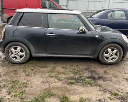 Черный Мини Купер, объемом двигателя 1.6 л и пробегом 251 тыс. км за 3600 $, фото 5 на Automoto.ua