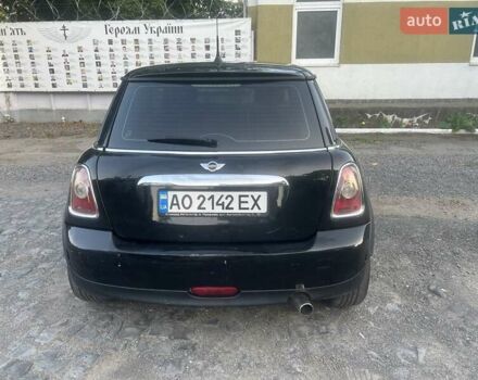 Черный Мини Купер, объемом двигателя 1.4 л и пробегом 271 тыс. км за 6000 $, фото 2 на Automoto.ua