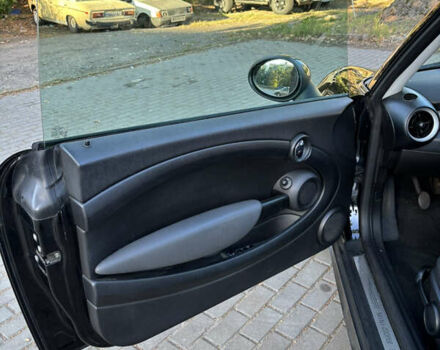 Чорний Міні Cooper, об'ємом двигуна 1.6 л та пробігом 194 тис. км за 6000 $, фото 13 на Automoto.ua