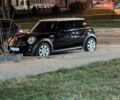 Черный Мини Купер, объемом двигателя 1.6 л и пробегом 300 тыс. км за 5600 $, фото 1 на Automoto.ua