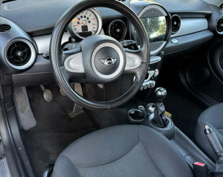 Чорний Міні Cooper, об'ємом двигуна 1.6 л та пробігом 194 тис. км за 6000 $, фото 14 на Automoto.ua