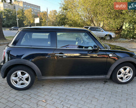 Чорний Міні Cooper, об'ємом двигуна 1.6 л та пробігом 194 тис. км за 6000 $, фото 7 на Automoto.ua