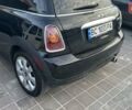 Черный Мини Купер, объемом двигателя 1.6 л и пробегом 300 тыс. км за 5600 $, фото 6 на Automoto.ua