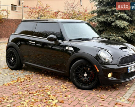 Чорний Міні Cooper, об'ємом двигуна 1.6 л та пробігом 119 тис. км за 6899 $, фото 6 на Automoto.ua