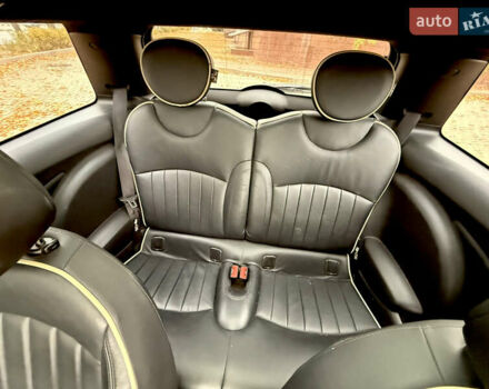 Черный Мини Купер, объемом двигателя 1.6 л и пробегом 119 тыс. км за 6699 $, фото 14 на Automoto.ua