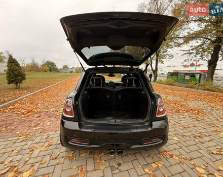 Чорний Міні Cooper, об'ємом двигуна 1.6 л та пробігом 119 тис. км за 6700 $, фото 11 на Automoto.ua