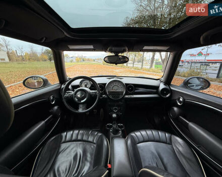 Чорний Міні Cooper, об'ємом двигуна 1.6 л та пробігом 119 тис. км за 6700 $, фото 12 на Automoto.ua