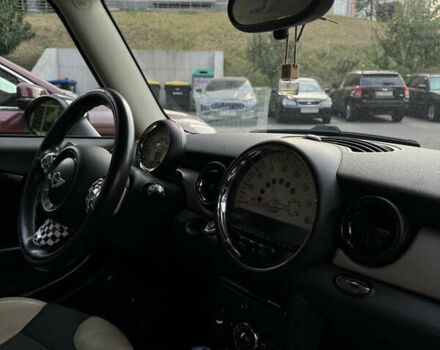 Черный Мини Купер, объемом двигателя 1.6 л и пробегом 105 тыс. км за 7500 $, фото 17 на Automoto.ua