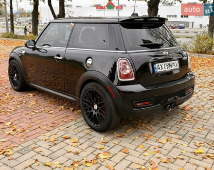 Чорний Міні Cooper, об'ємом двигуна 1.6 л та пробігом 119 тис. км за 6899 $, фото 9 на Automoto.ua