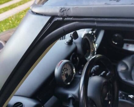 Черный Мини Купер, объемом двигателя 1.6 л и пробегом 290 тыс. км за 7700 $, фото 5 на Automoto.ua