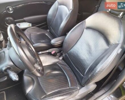Черный Мини Купер, объемом двигателя 1.6 л и пробегом 290 тыс. км за 7700 $, фото 2 на Automoto.ua