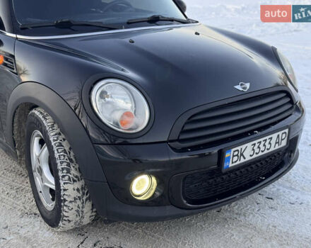 Черный Мини Купер, объемом двигателя 1.6 л и пробегом 300 тыс. км за 5600 $, фото 15 на Automoto.ua