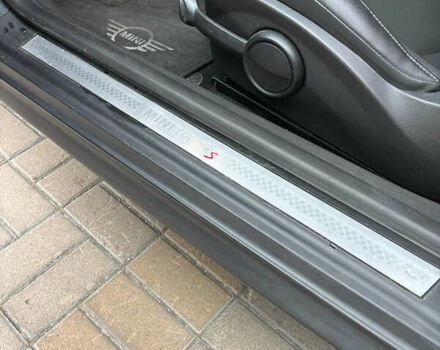 Черный Мини Купер, объемом двигателя 1.6 л и пробегом 159 тыс. км за 6850 $, фото 7 на Automoto.ua