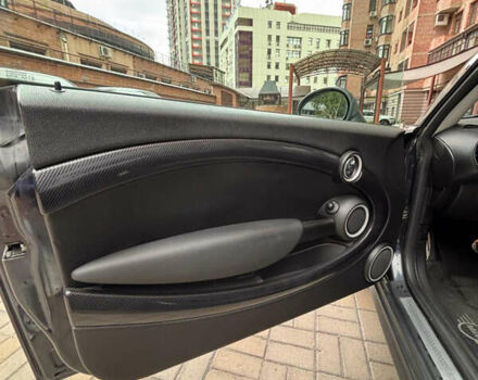 Черный Мини Купер, объемом двигателя 1.6 л и пробегом 159 тыс. км за 6850 $, фото 8 на Automoto.ua
