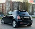 Черный Мини Купер, объемом двигателя 1.6 л и пробегом 105 тыс. км за 8999 $, фото 5 на Automoto.ua