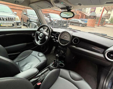 Черный Мини Купер, объемом двигателя 1.6 л и пробегом 159 тыс. км за 6850 $, фото 12 на Automoto.ua