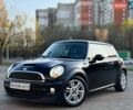 Черный Мини Купер, объемом двигателя 1.6 л и пробегом 105 тыс. км за 8999 $, фото 1 на Automoto.ua