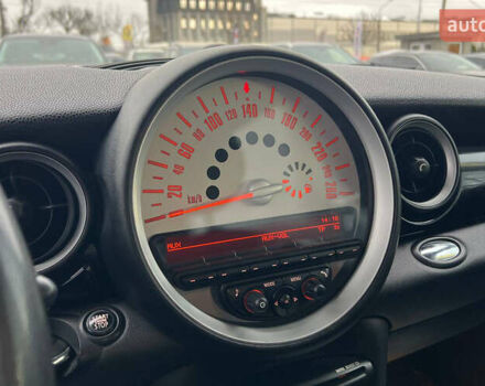 Чорний Міні Cooper, об'ємом двигуна 1.6 л та пробігом 272 тис. км за 6800 $, фото 16 на Automoto.ua
