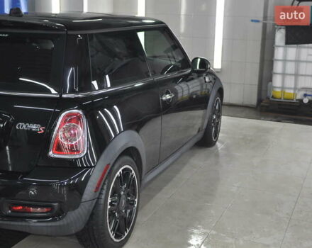 Чорний Міні Cooper, об'ємом двигуна 1.6 л та пробігом 123 тис. км за 8900 $, фото 19 на Automoto.ua