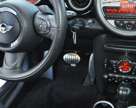 Чорний Міні Cooper, об'ємом двигуна 1.6 л та пробігом 123 тис. км за 8900 $, фото 11 на Automoto.ua