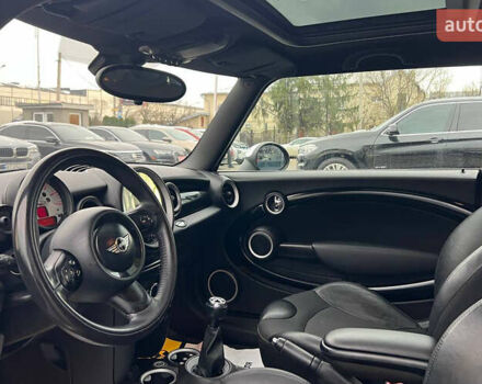 Чорний Міні Cooper, об'ємом двигуна 1.6 л та пробігом 272 тис. км за 6800 $, фото 10 на Automoto.ua