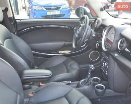 Чорний Міні Cooper, об'ємом двигуна 1.6 л та пробігом 123 тис. км за 8900 $, фото 9 на Automoto.ua