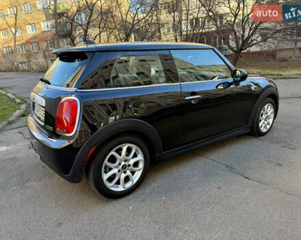 Черный Мини Купер, объемом двигателя 1.5 л и пробегом 125 тыс. км за 10700 $, фото 4 на Automoto.ua